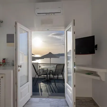 Magical Santorini - 1 Bedroom - Nereid - Beautiful Sea Views And Private Jacuzzi - Fira (Santorini)